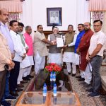 पुलिस वैन के सामने हिमांशु सिंह की हत्या, भाजपा ने राज्यपाल से सीबीआई जांच की मांग की
