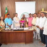 राष्ट्रीय मंत्री बनने के बाद पहली बार भाजपा प्रदेश कार्यालय पहुंचे प्रदीप वर्मा, किया गया स्वागत